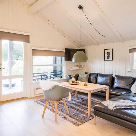 Holiday Henne Xiv Feriehus