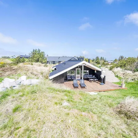 Holiday Henne Xiv Feriehus