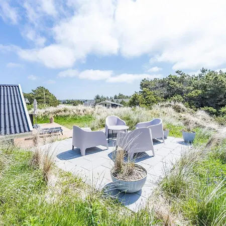 Holiday Henne Xiv Feriehus
