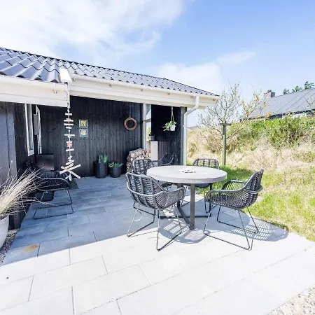 Holiday Henne Xiv Feriehus *